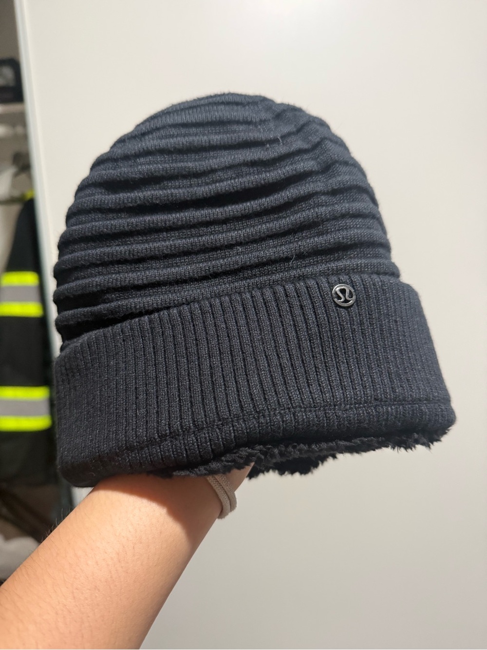 Lululemon Sweet & Sherpa Black Beanie